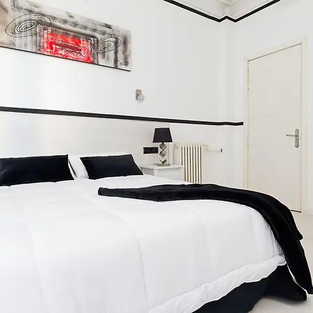 Gran Via 63 Rooms-3